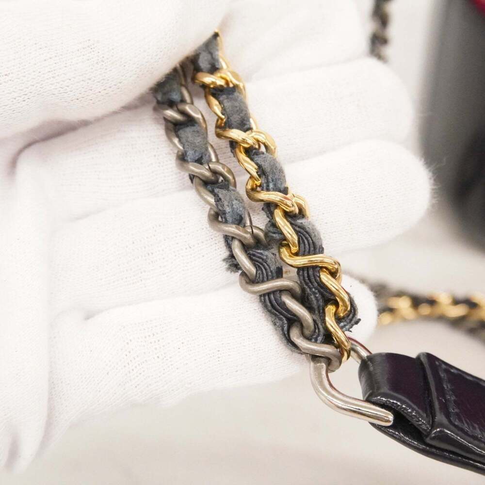 CHANEL Red Shoulder Bag - Picture 11 of 14